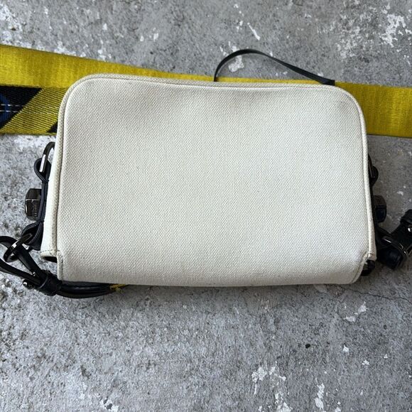 Off-White Virgil Abolh Sculpture canvas - Picture 7 of 13